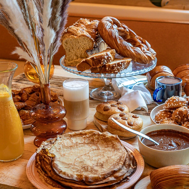 Petit déjeuner table d'hôtes