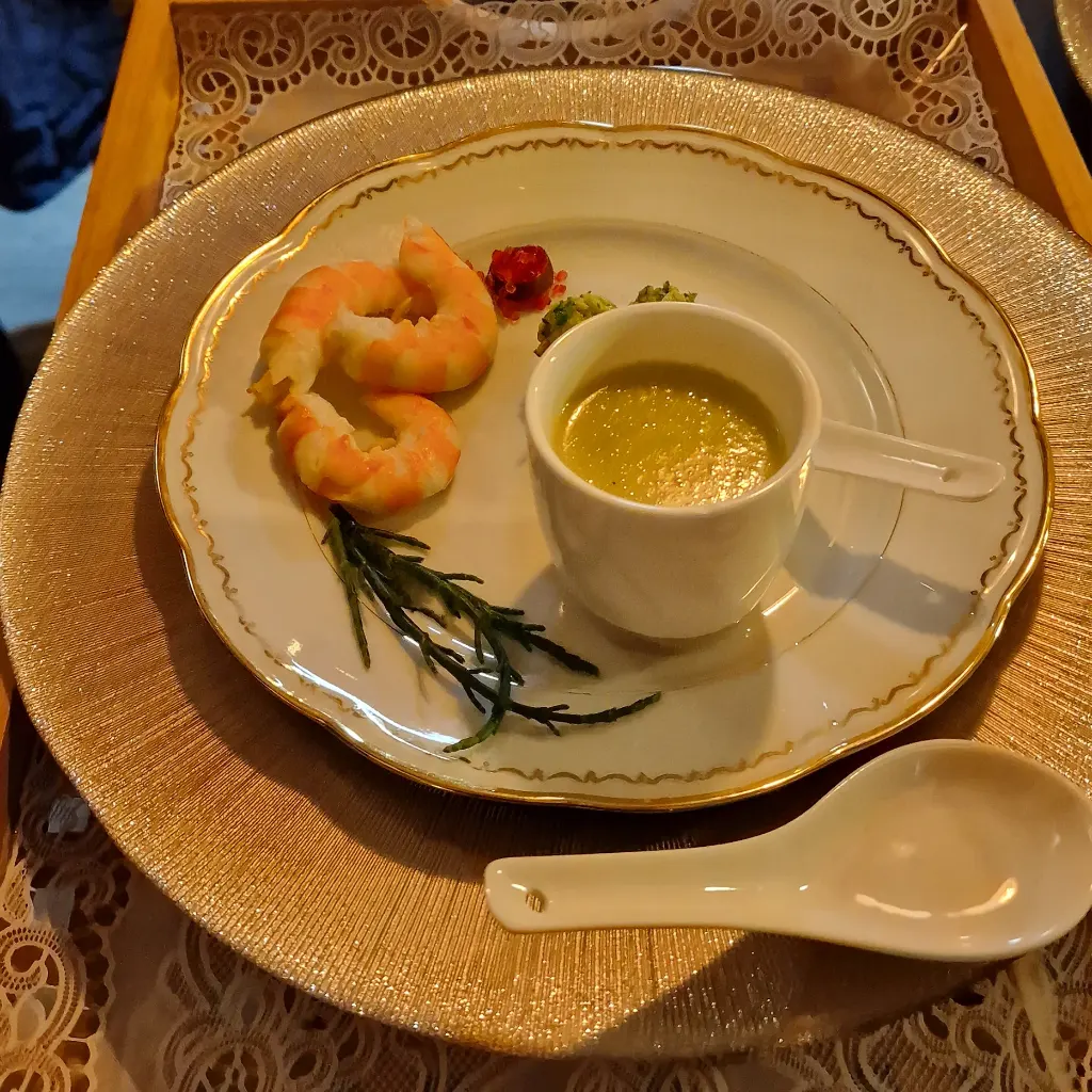 Velouté et crevettes salicorne