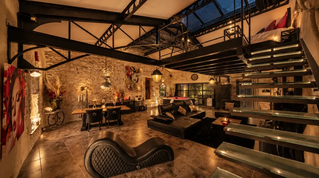 Suite romantique de luxe, love room haut de gamme dans le Gard Occitanie Demeure de la Baronne