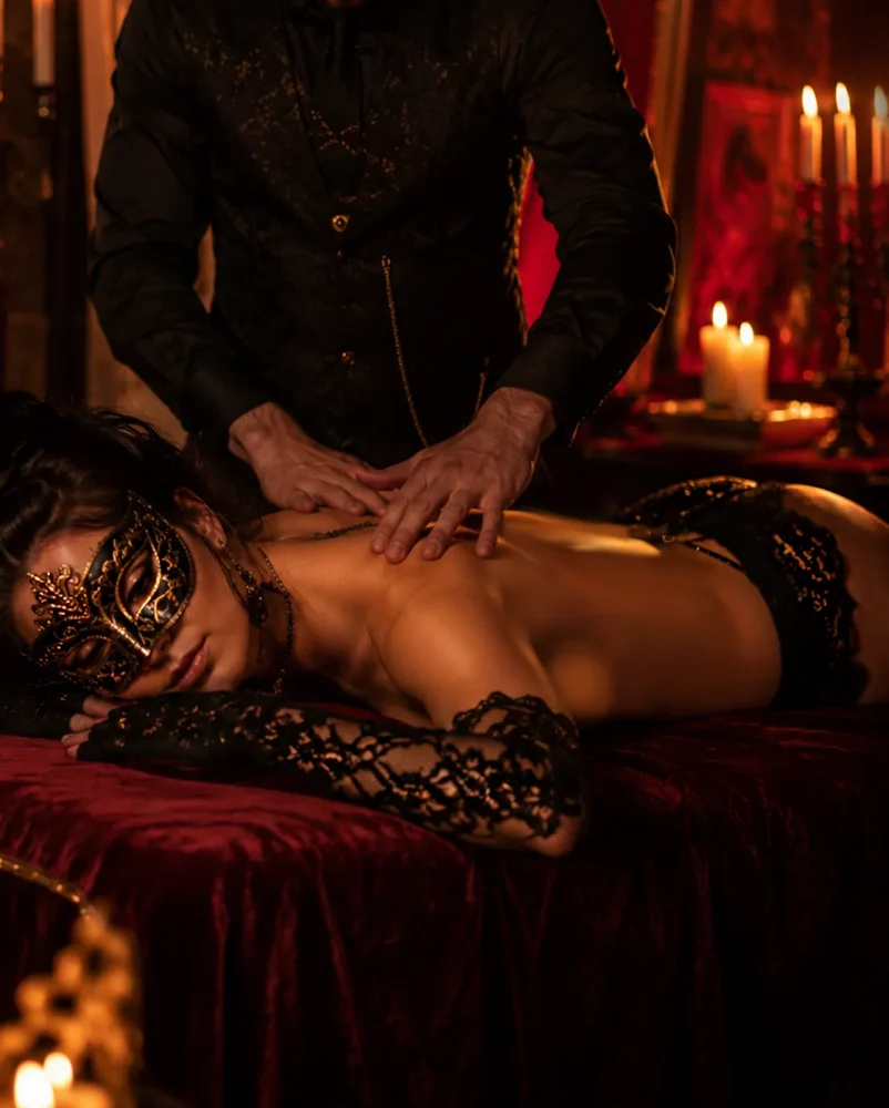 Massage érotique en love room unique en France