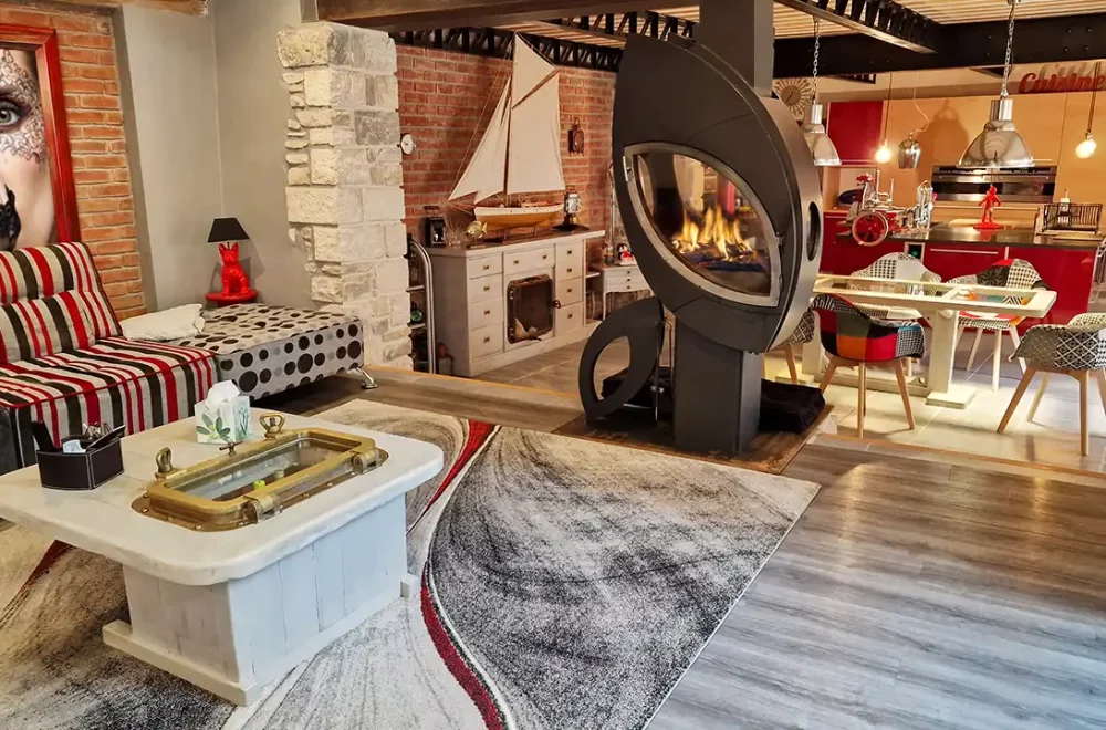 Magnifique love room avec cheminée pour un séjour romantique