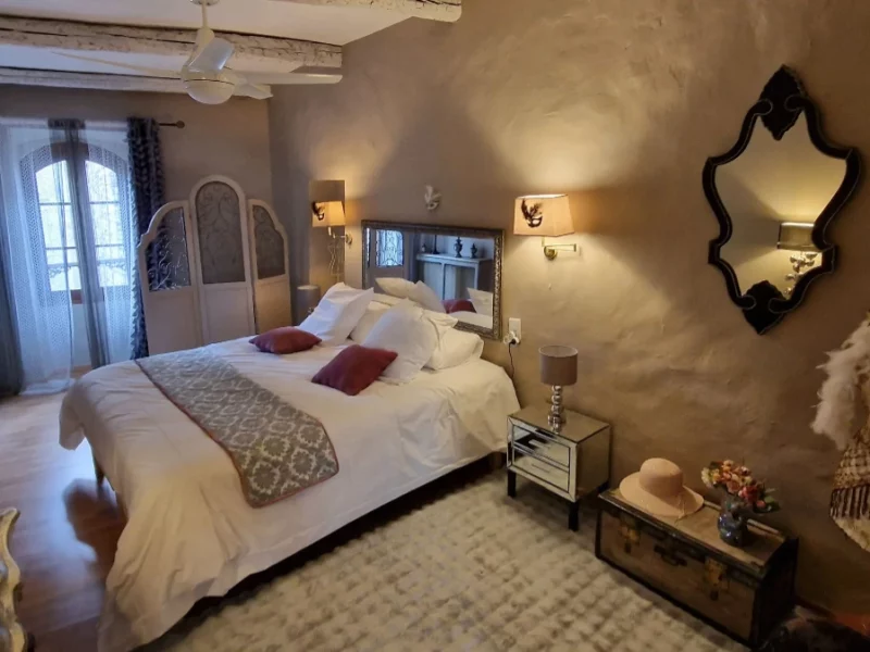 Le lit de la suite l'Atelier du Marquis