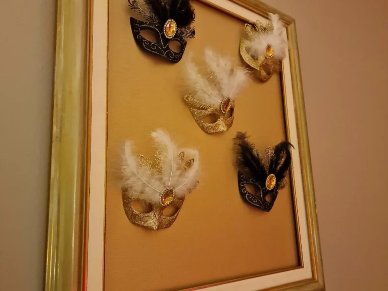 Tableau de masques collés